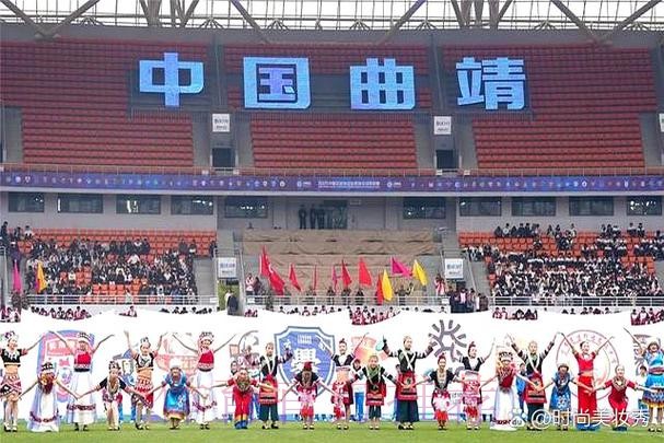 中国体育报：业余联赛不业余 中冠联赛独具特色