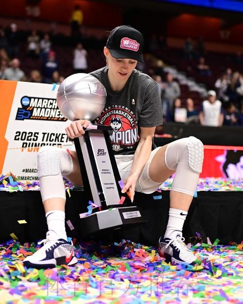 佩顿谈06年总冠军:起初我们动荡不安,但突然间凝聚为一体 佩顿谈06年总冠军:起初我们动荡不安,但突然间凝聚为一体